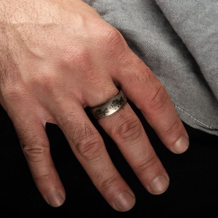 INOX JEWELRY Rings Black and Silver Tone Titanium Fishbone Design Comfort Fit Ring