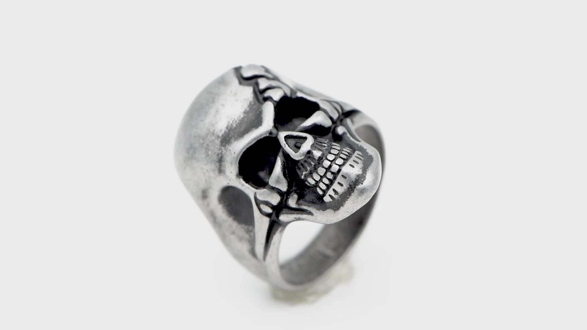 Silver Tone Stainless Steel Antique Finish Gunmetal Cracked Skull Ring